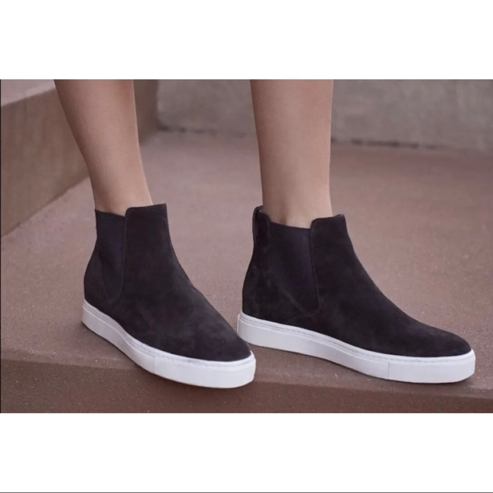 Vince Women Sz 7.5 Newlyn Black Nubuck Leather High Top Chelsea Sneaker Boot